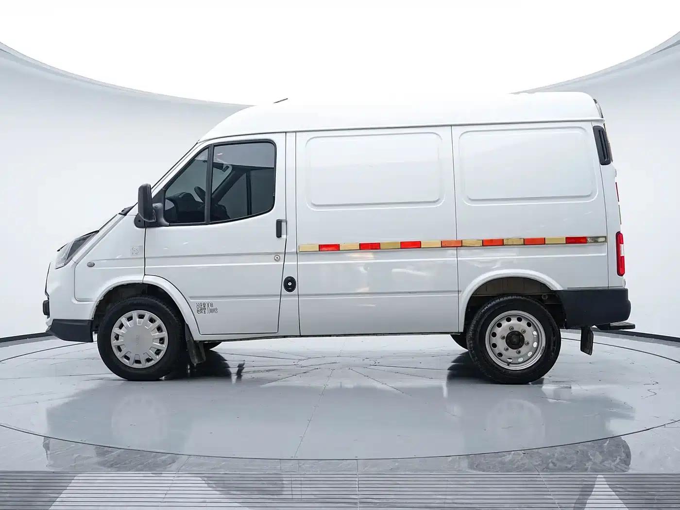 Teshun 2019 2.8T Commercial Vehicle Short Wheelbase Mid-Roof 3-Seater National VI JX493 — миниатюра 4