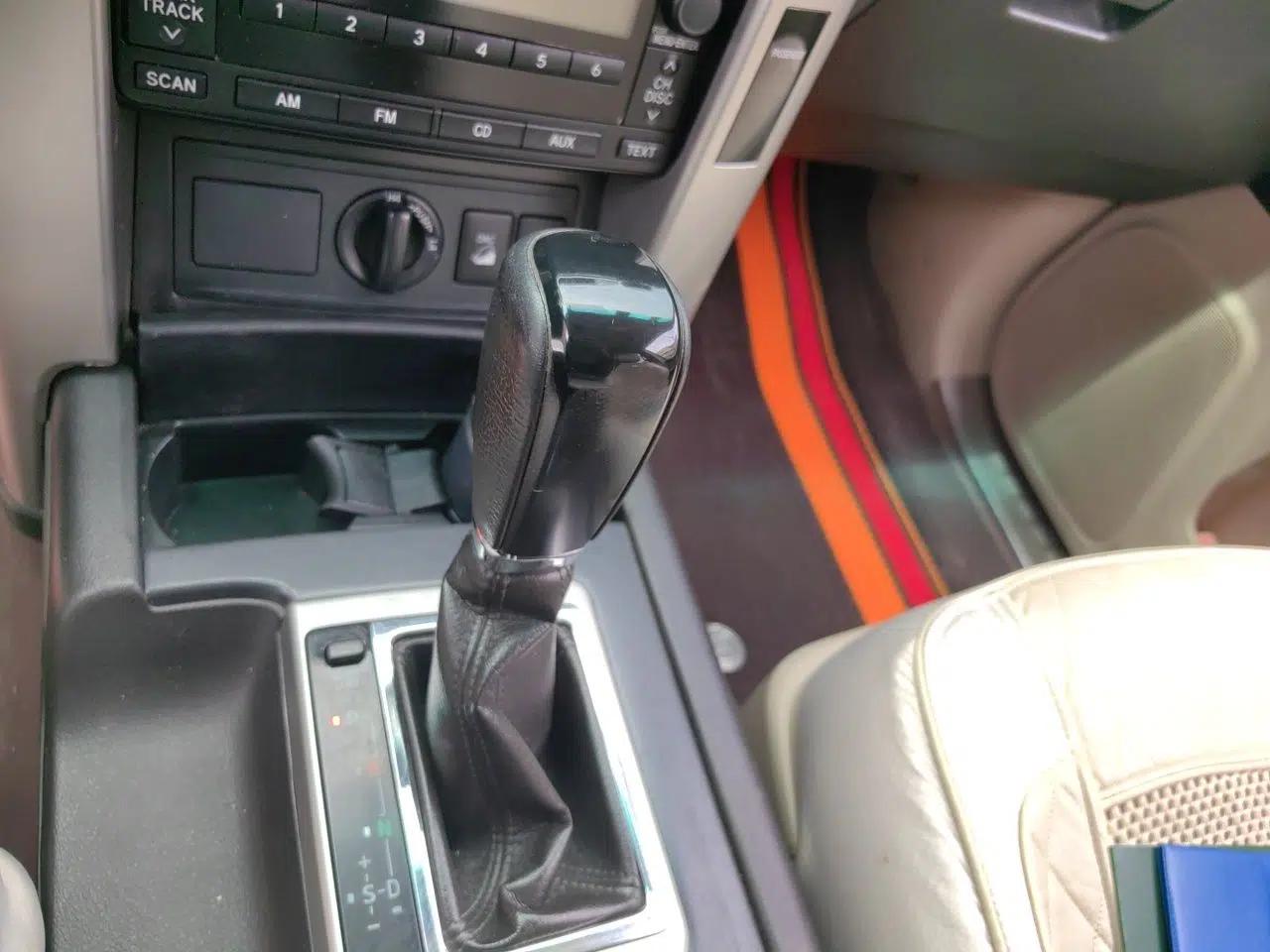 Toyota Prado 2010 4.0L Automatic TX-L — миниатюра 14