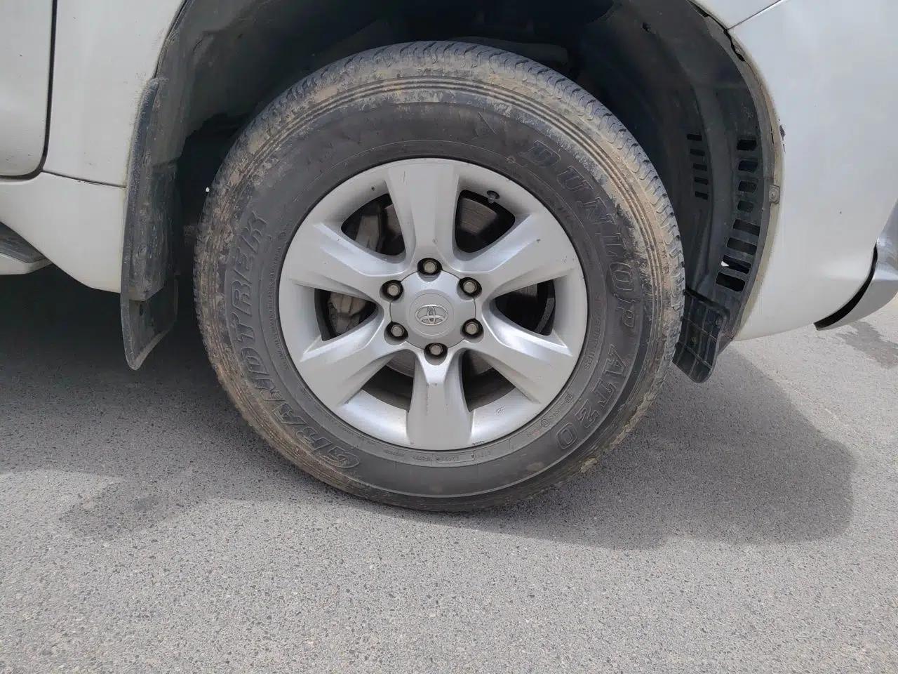 Toyota Prado 2010 4.0L Automatic TX-L — миниатюра 8