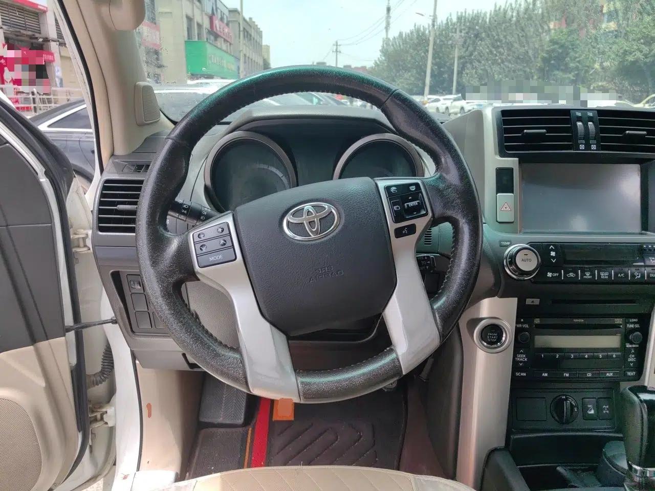 Toyota Prado 2010 4.0L Automatic TX-L — миниатюра 10