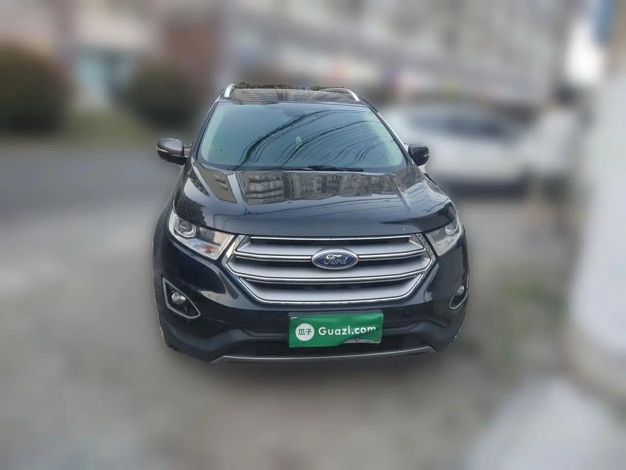 Ford Edge 2015 2.0T GTDi Two-Wheel-Drive Platinum Edition — миниатюра 2
