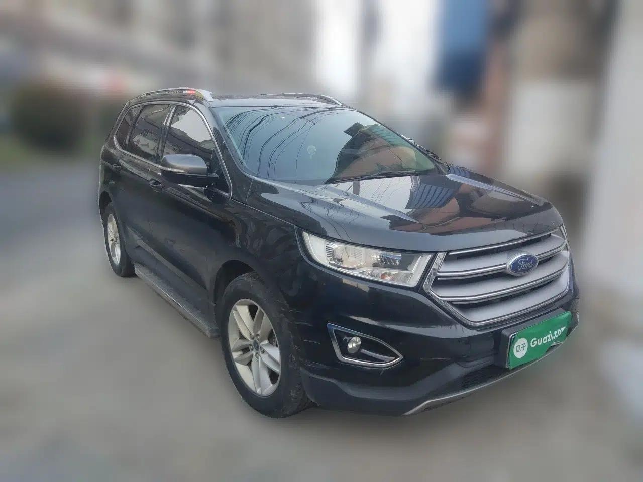 Ford Edge 2015 2.0T GTDi Two-Wheel-Drive Platinum Edition — миниатюра 3