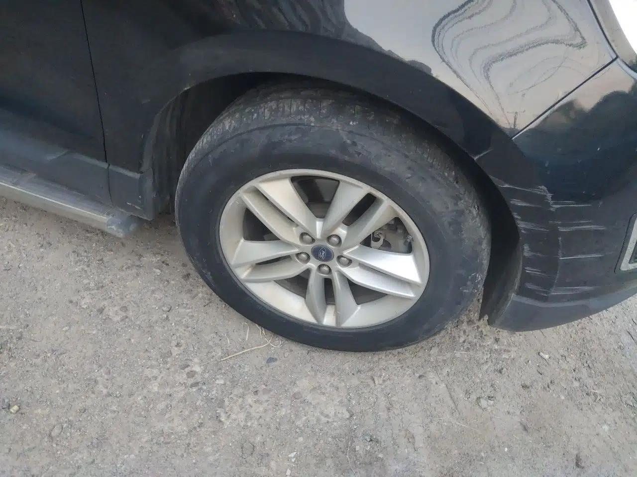 Ford Edge 2015 2.0T GTDi Two-Wheel-Drive Platinum Edition — миниатюра 8