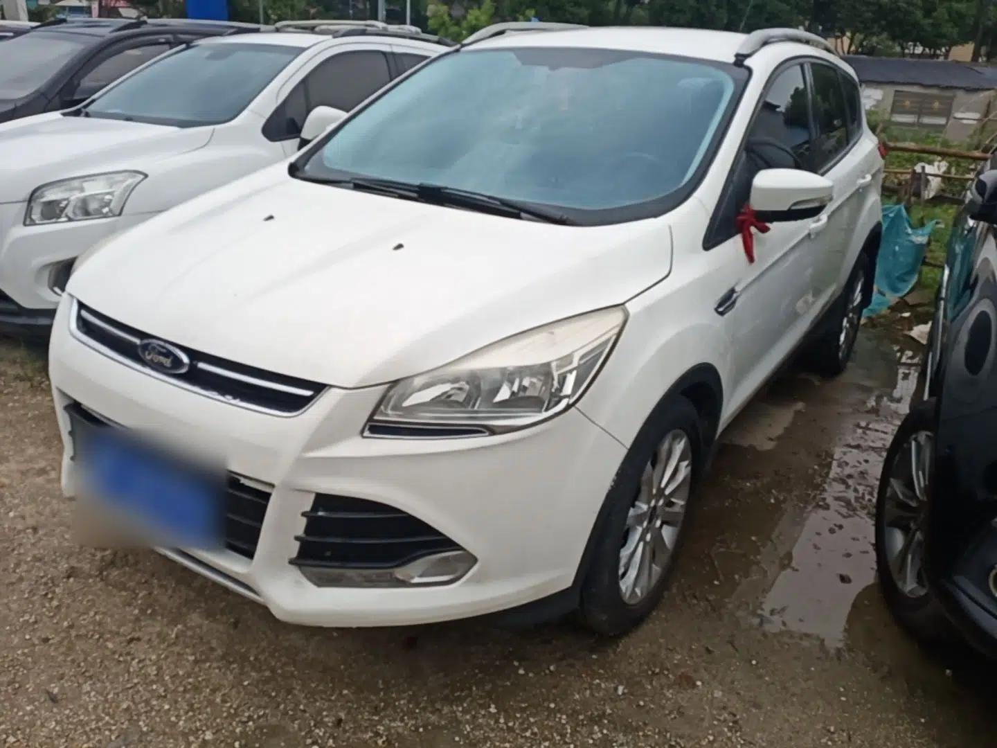 Ford Kuga 2015 1.5L GTDi Two-Wheel-Drive Comfort Model — миниатюра 1