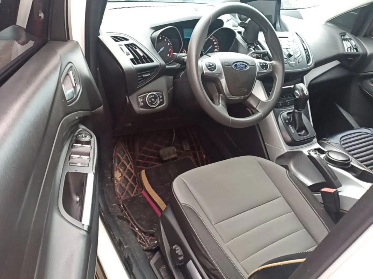 Ford Kuga 2015 1.5L GTDi Two-Wheel-Drive Comfort Model — миниатюра 18