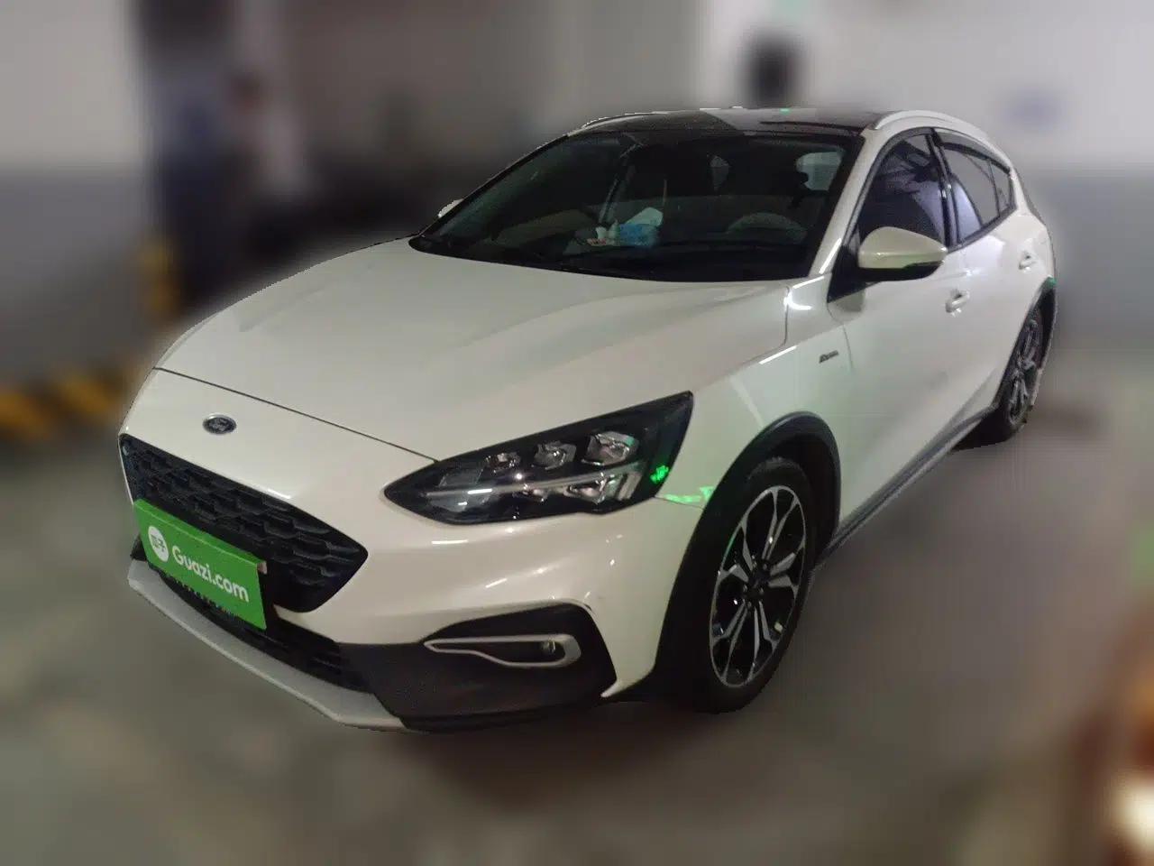 Ford Focus Active 2020 EcoBoost 180 Automatic Titanium Edition — миниатюра 1
