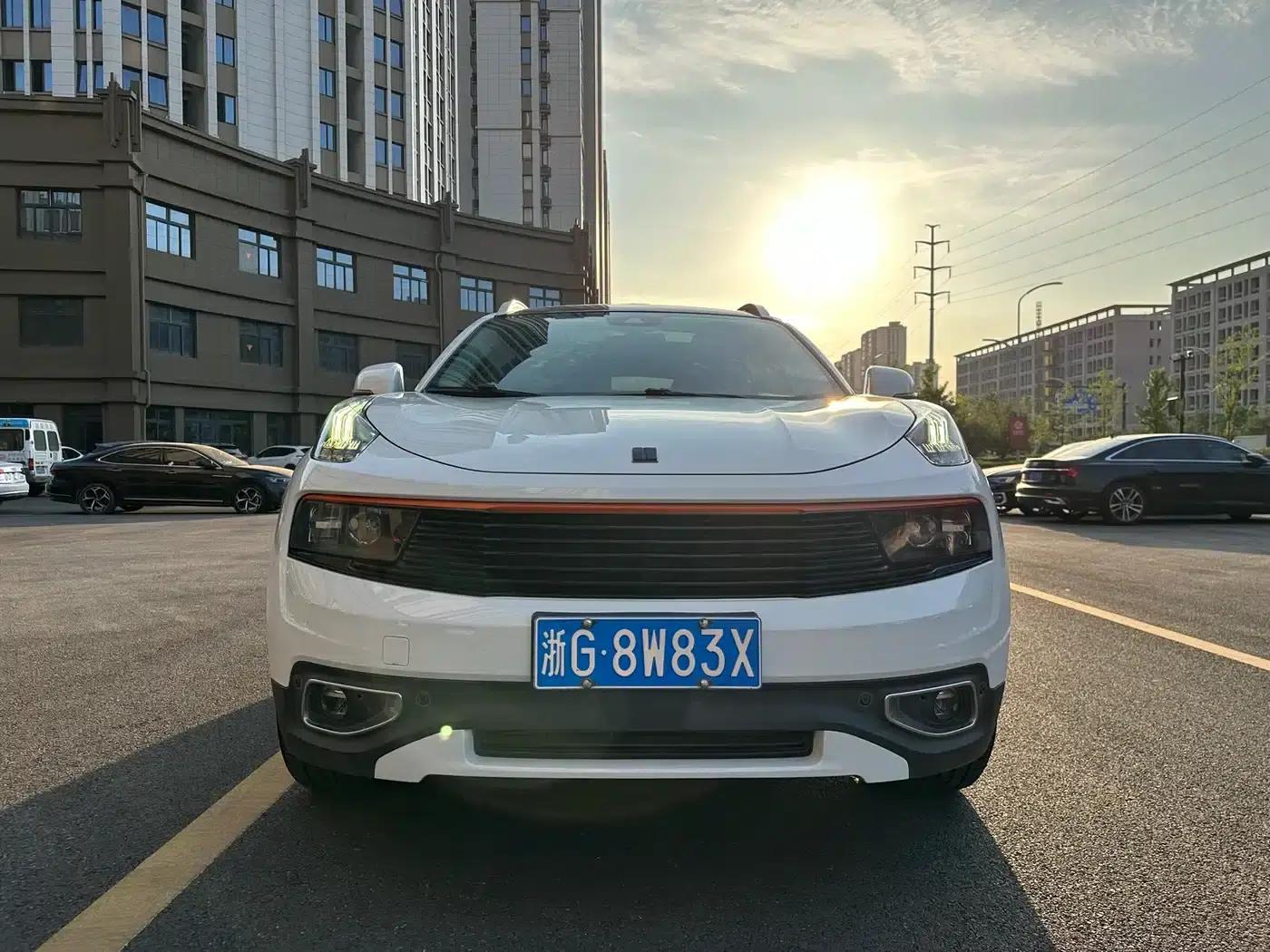 Lynk & Co 01 2017 2.0T 2WD Pro Edition — миниатюра 2