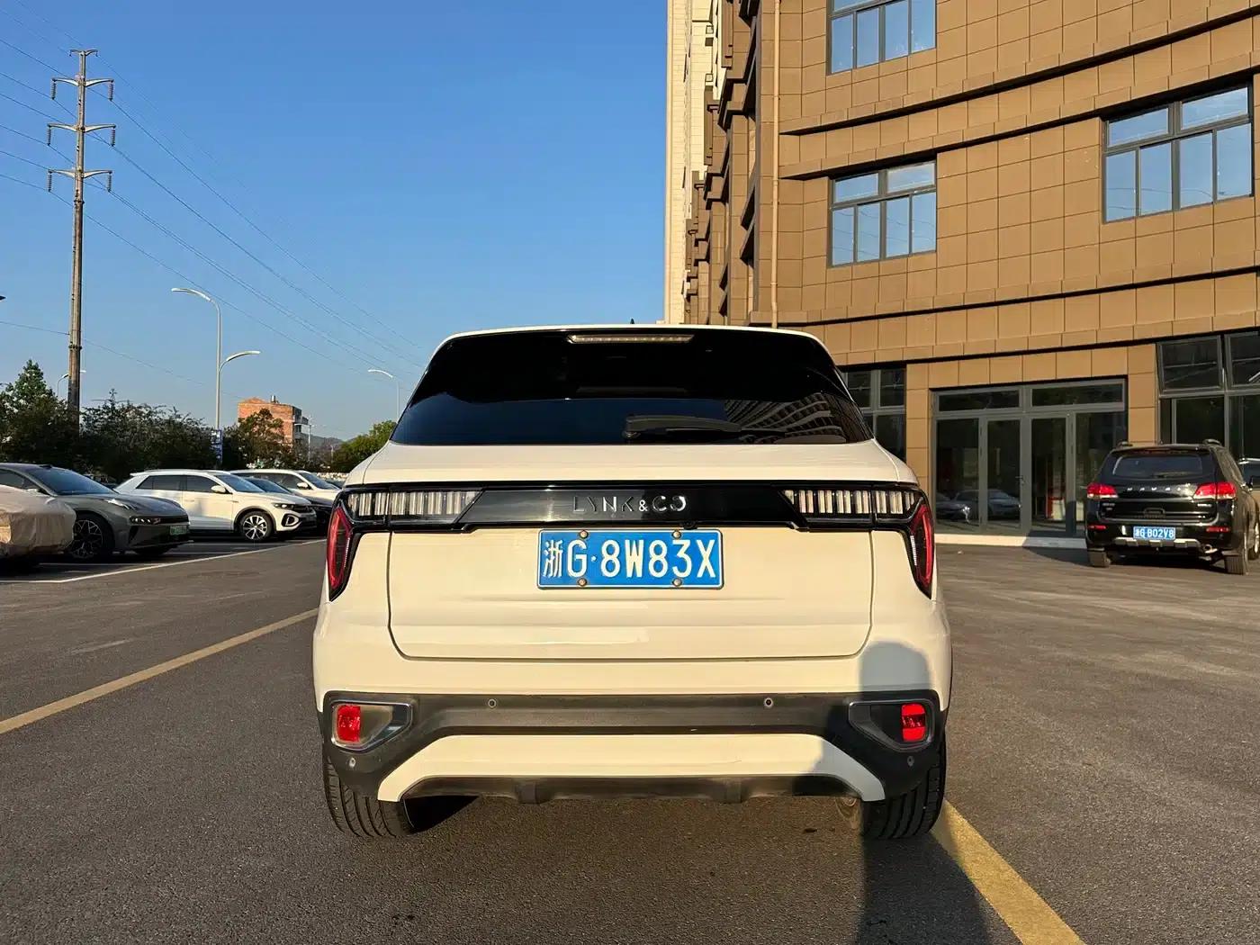 Lynk & Co 01 2017 2.0T 2WD Pro Edition — миниатюра 5