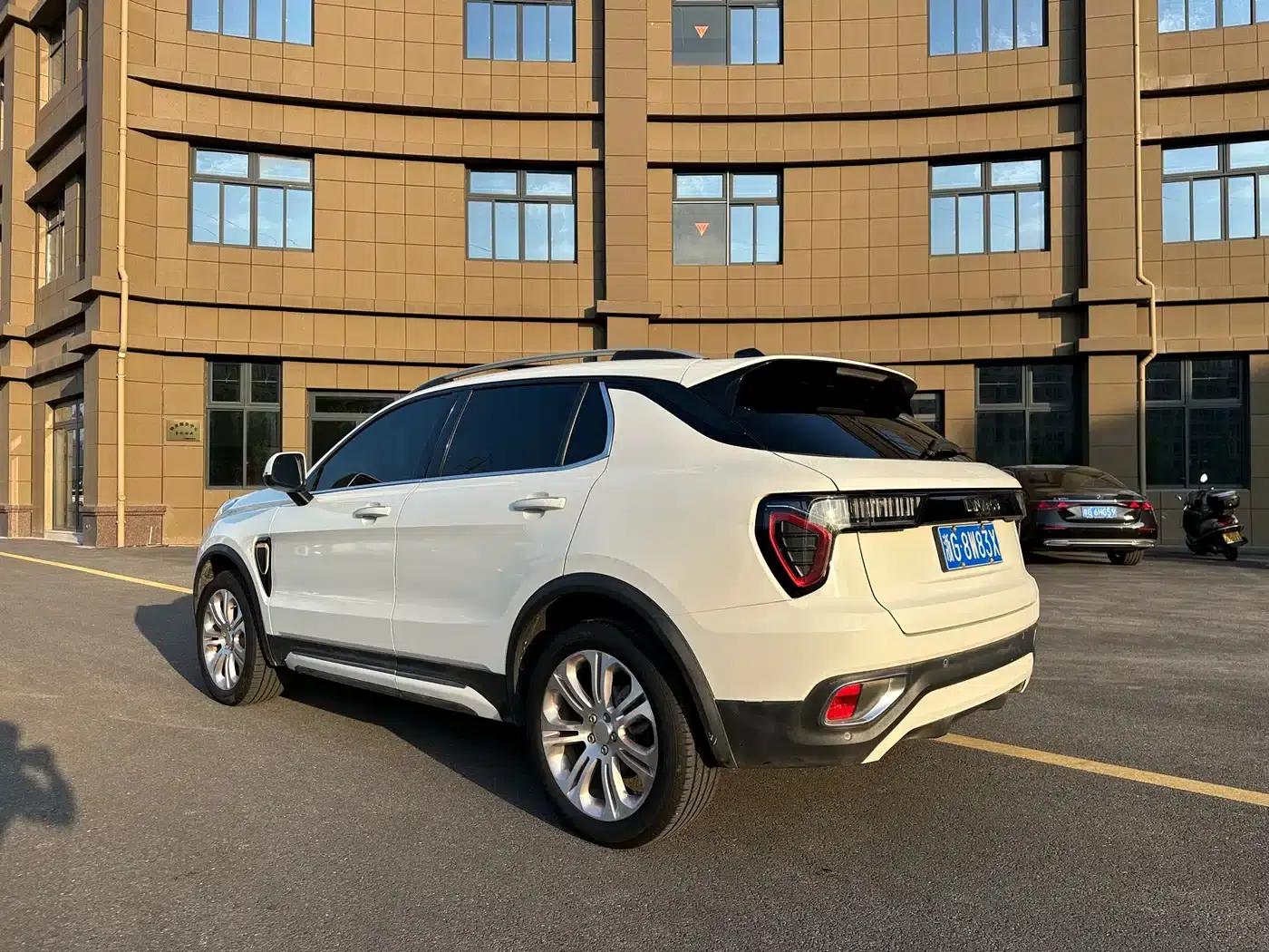 Lynk & Co 01 2017 2.0T 2WD Pro Edition — миниатюра 6