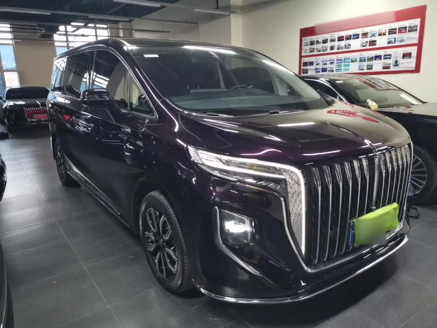 Hongqi HQ9 2023 2.0T Smart Connect Flagship Edition — миниатюра 3