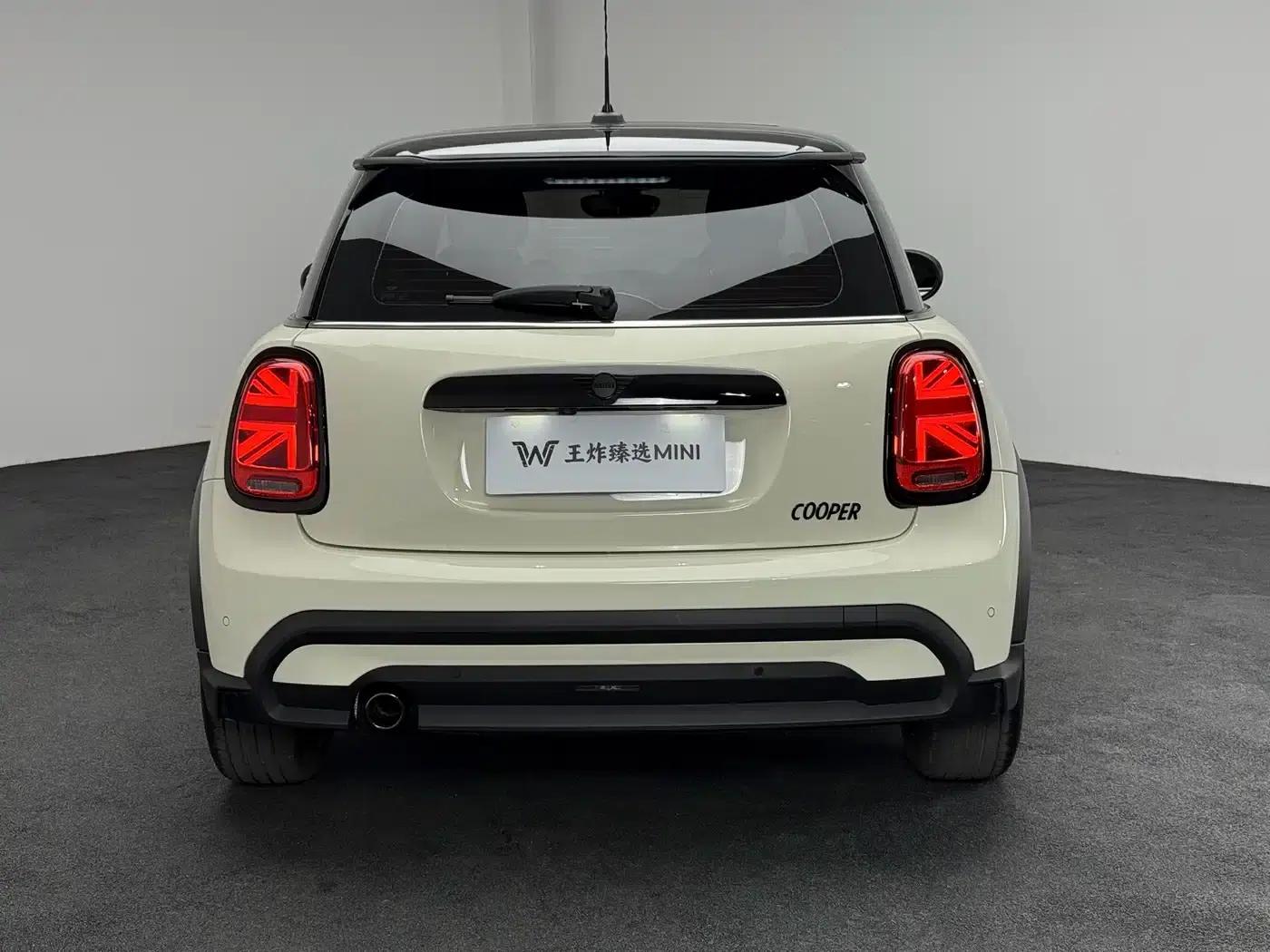 MINI 2023 1.5T COOPER Artist — миниатюра 17
