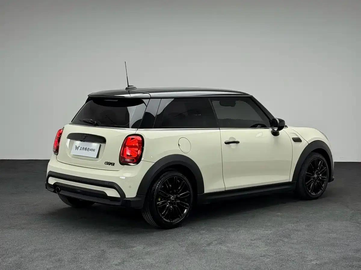 MINI 2023 1.5T COOPER Artist — миниатюра 21