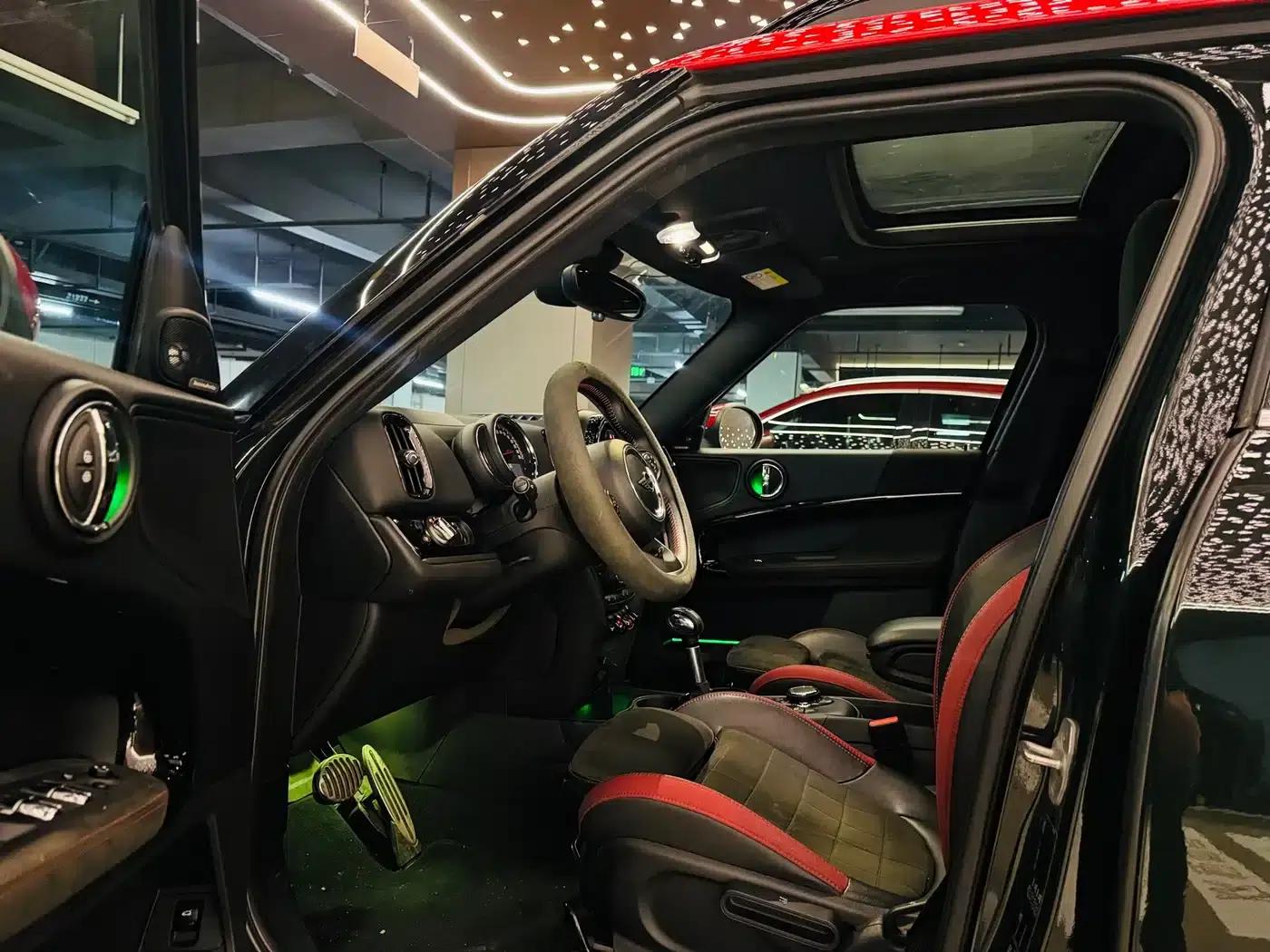 MINI JCW COUNTRYMAN 2018 2.0T JOHN COOPER WORKS ALL-IN — миниатюра 4