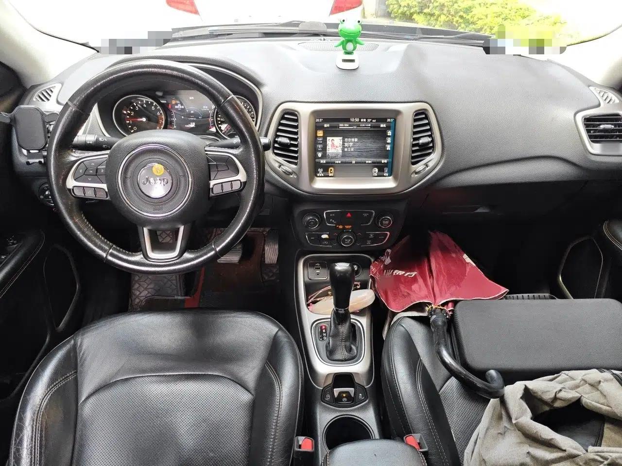 Jeep Compass 2017 200T Automatic Family Edition — миниатюра 9