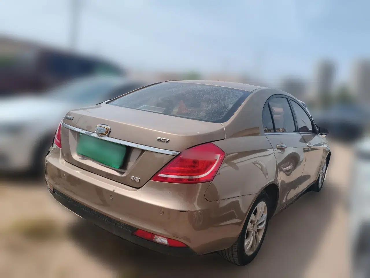 Geely Auto Emgrand 2015 Sedan 1.5L Manual - Top Trim Level — миниатюра 6