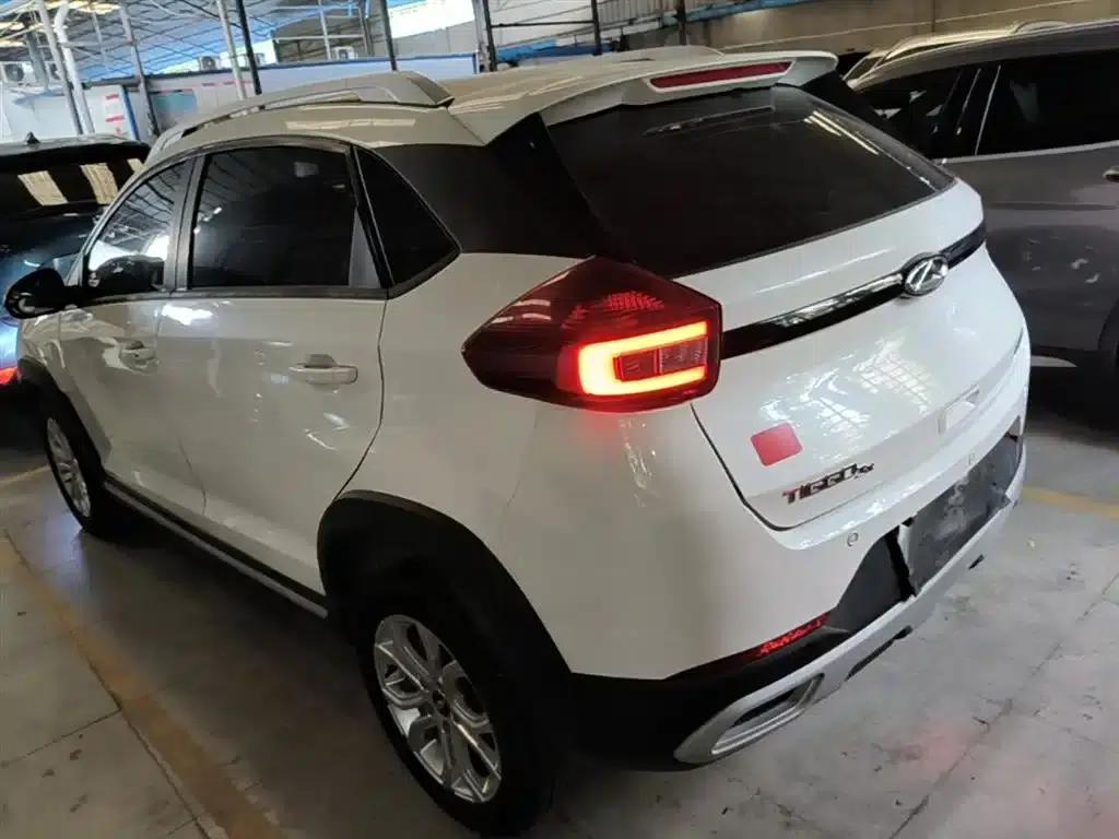 Chery Tiggo 3x 2021 Diamond Edition 1.5L CVT 3 Carat — миниатюра 5