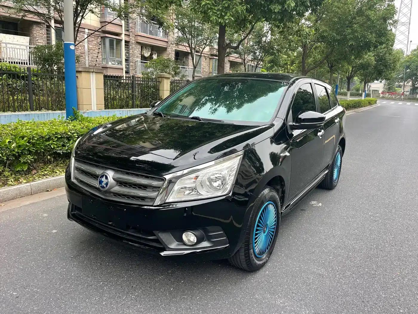 Venucia T70 2015 1.6L Manual Ruixing Edition — миниатюра 1