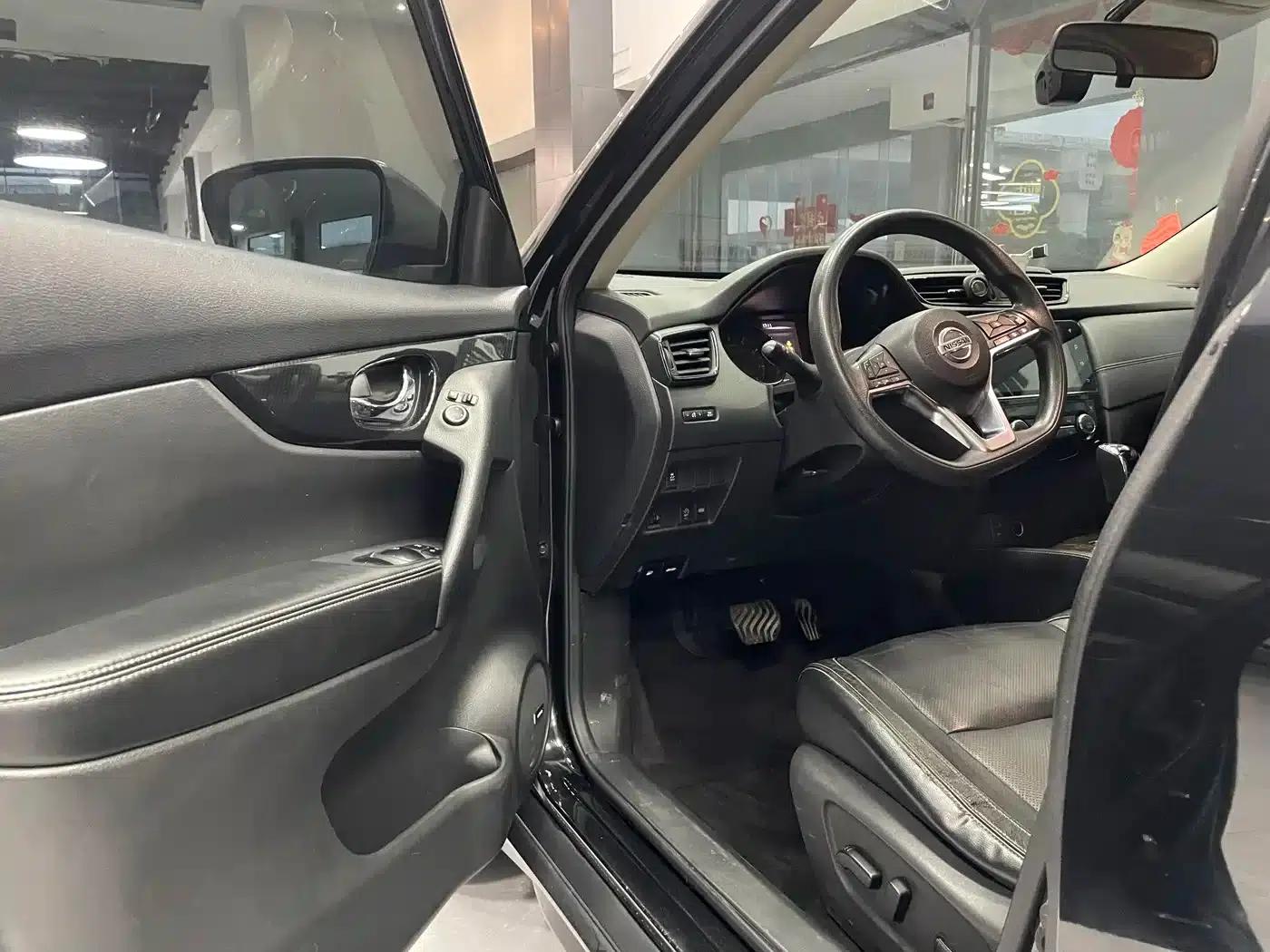 Nissan X-Trail 2019 2.5L CVT Intelligent Leading Edition 4WD — миниатюра 8