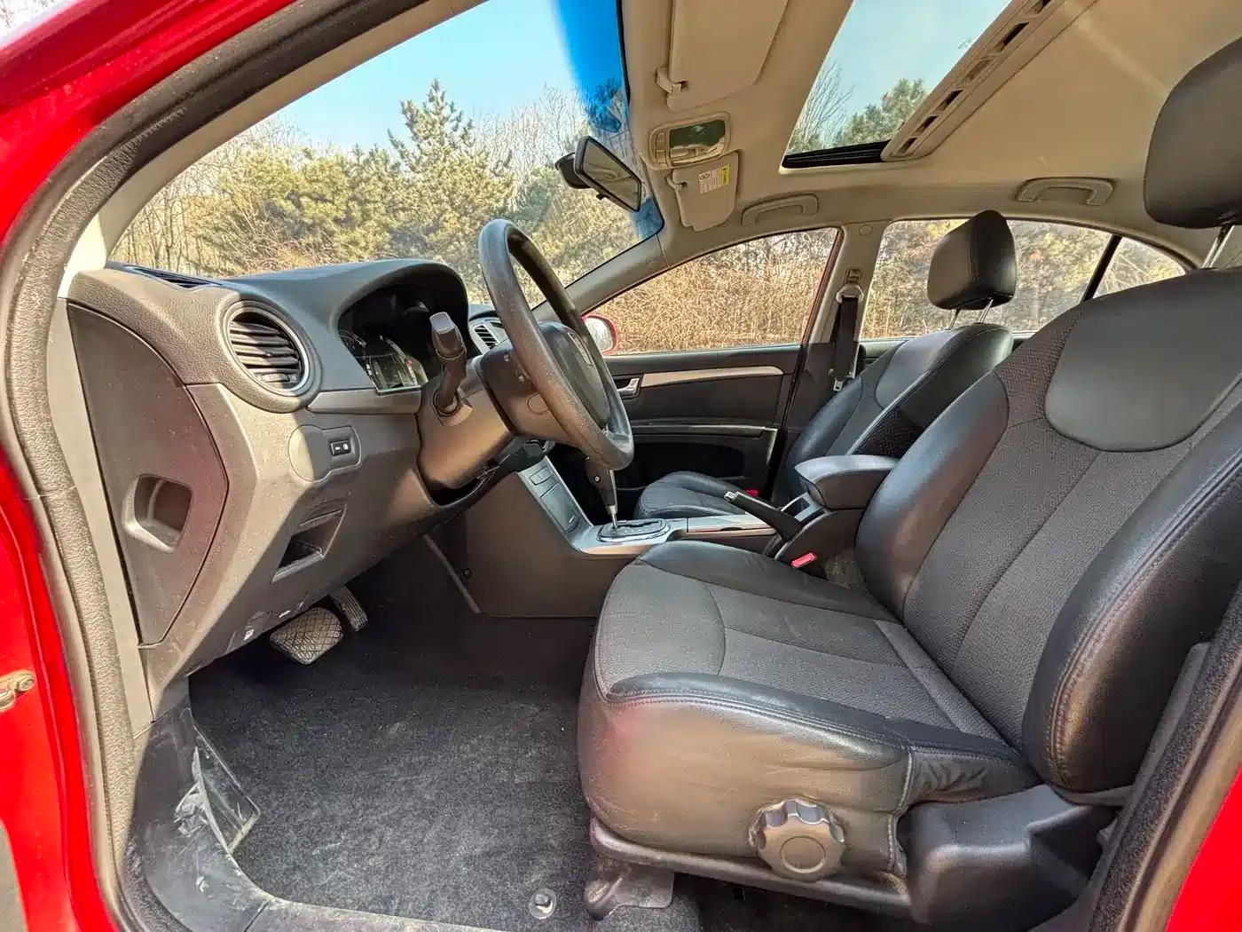 Roewe 350 2013 Model 350C 1.5L Automatic Delight Edition — миниатюра 7