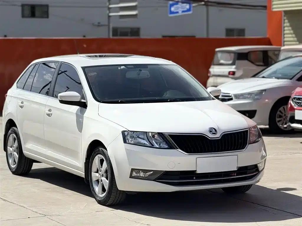 Rapid 2018 1.6L Automatic Comfort Edition — миниатюра 3