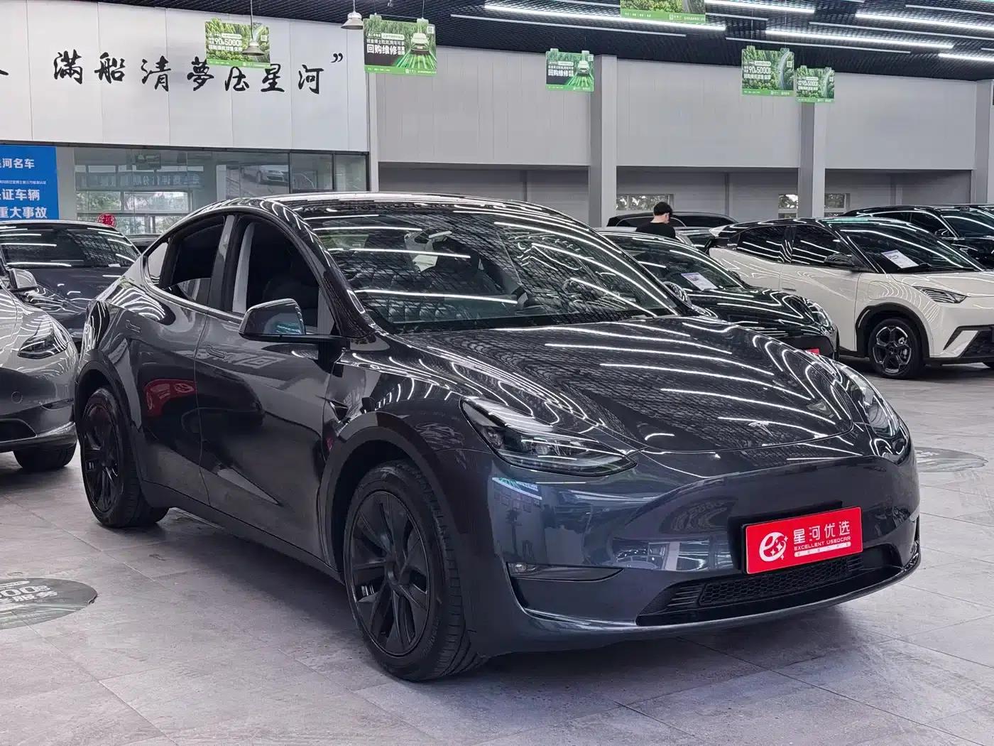 Model Y 2024 Long Range All-Wheel Drive — миниатюра 3