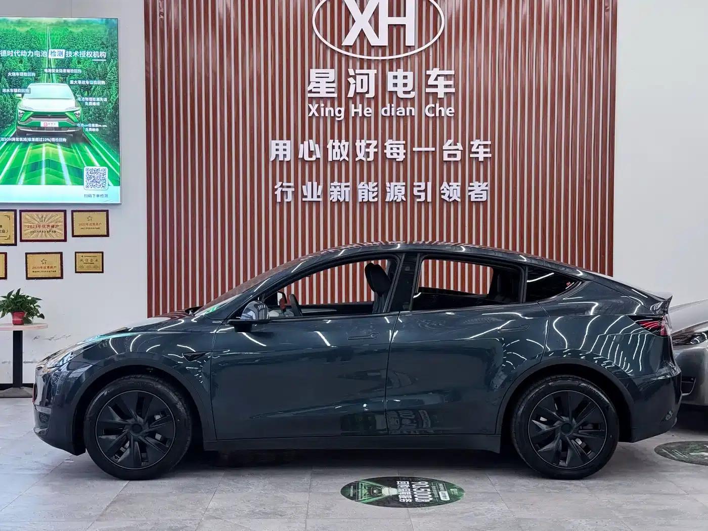 Model Y 2024 Long Range All-Wheel Drive — миниатюра 4