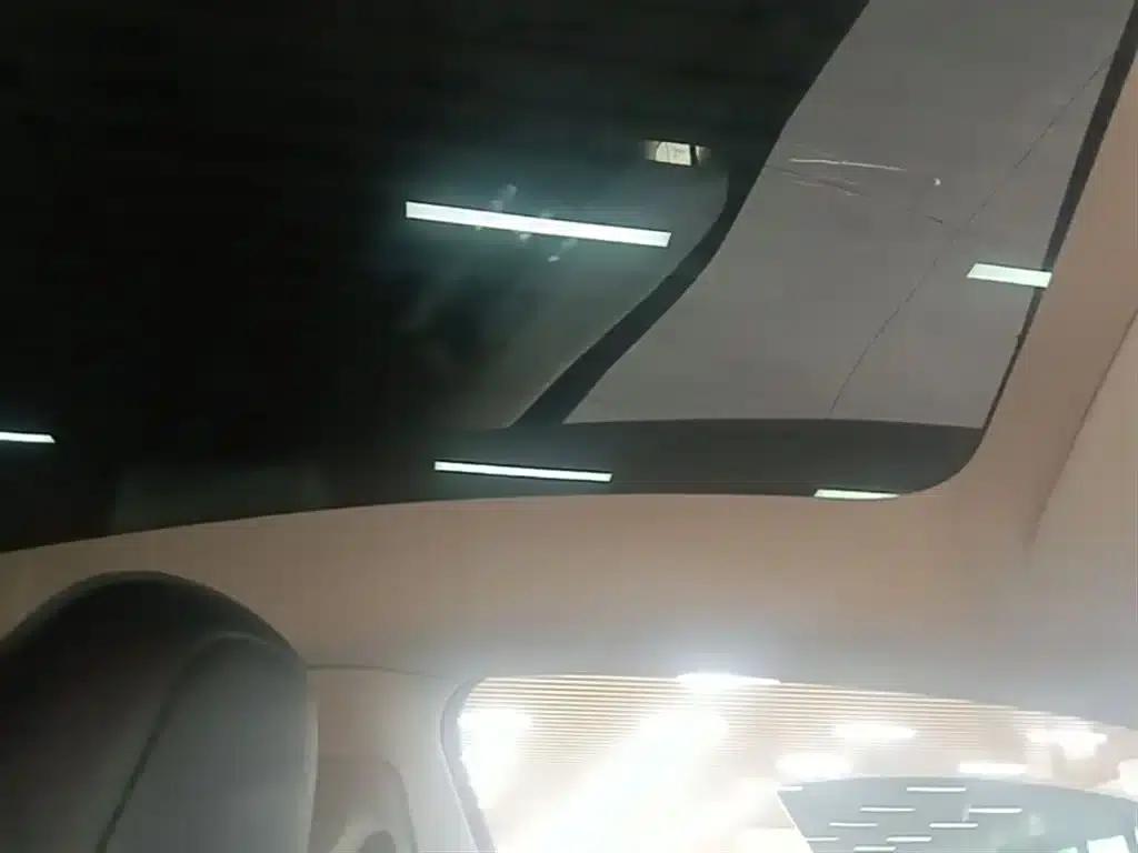 Model Y 2023 Rear-Wheel Drive — миниатюра 18