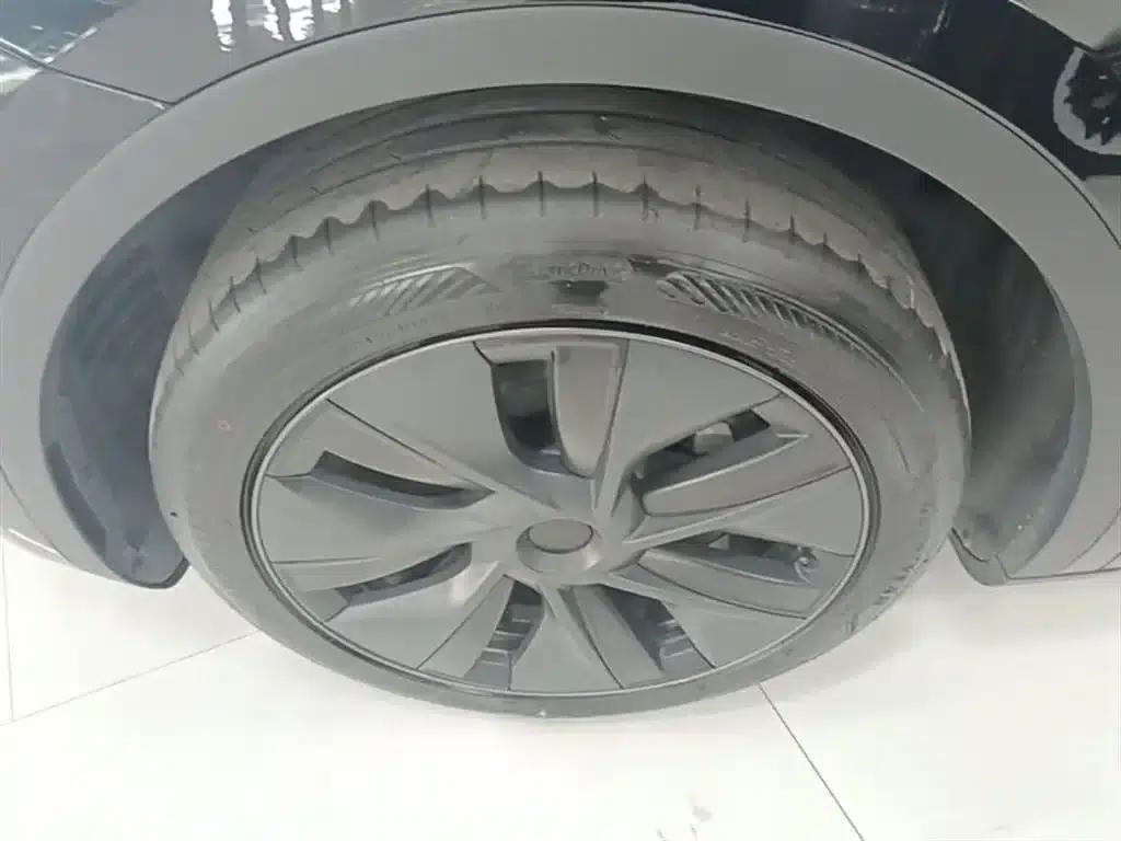 Model Y 2023 Rear-Wheel Drive — миниатюра 23