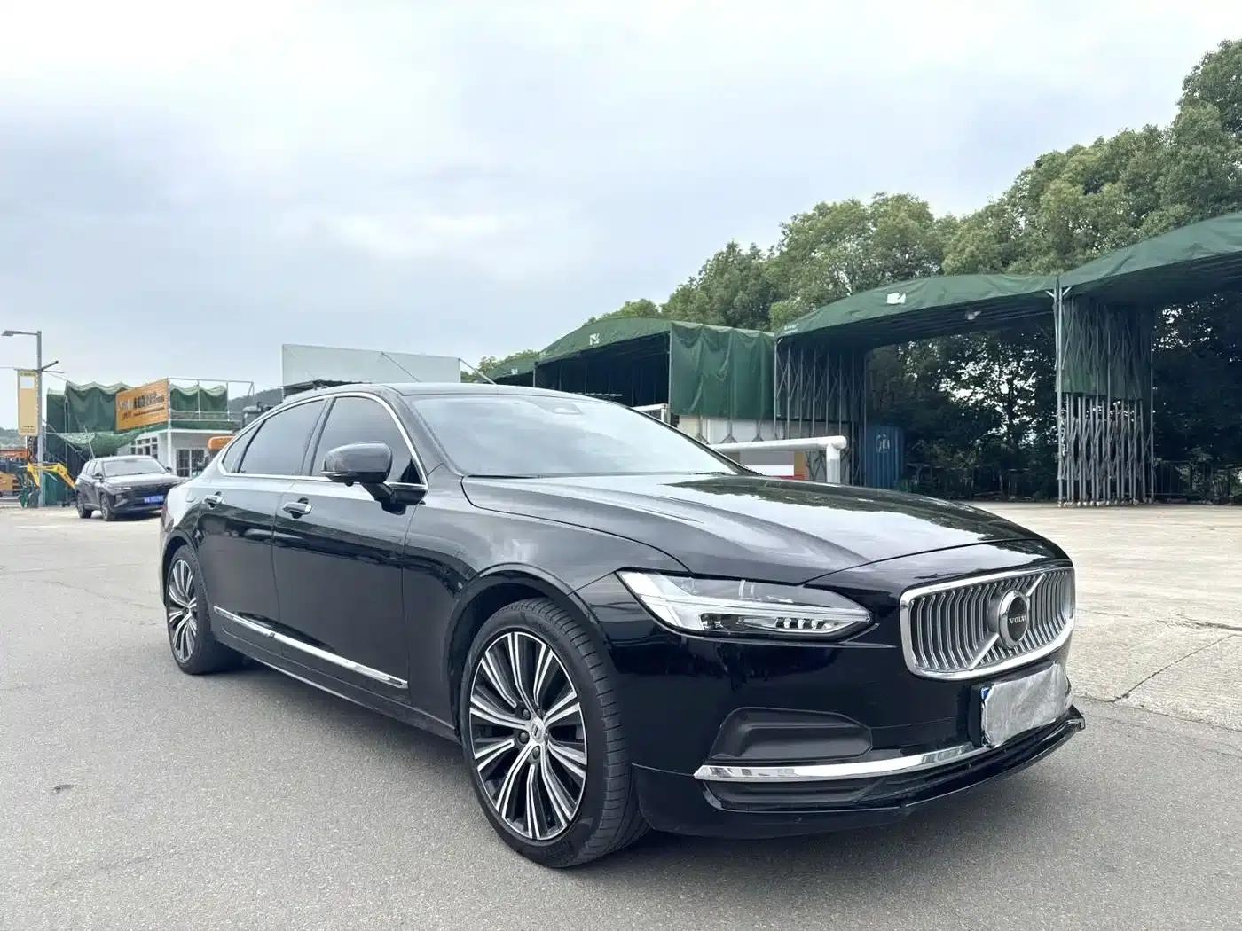2023 Volvo S90 B5 Smart Luxury Edition — миниатюра 3