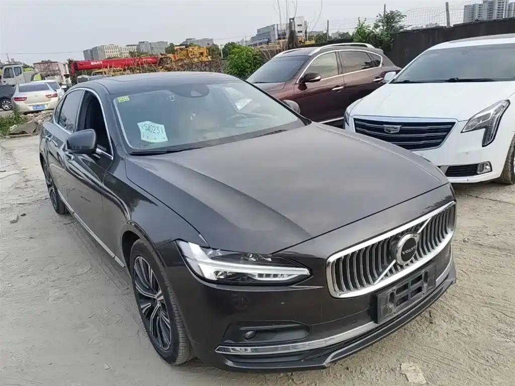 2021 Volvo S90 B5 Inscription Luxury Edition — миниатюра 4