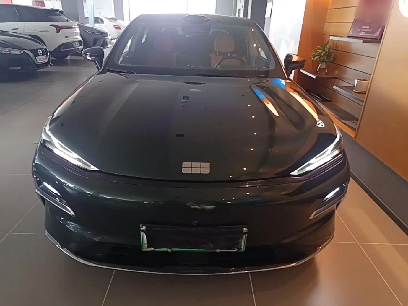 Geely Galaxy 8 2025 130km EM-P Starship Edition — миниатюра 2