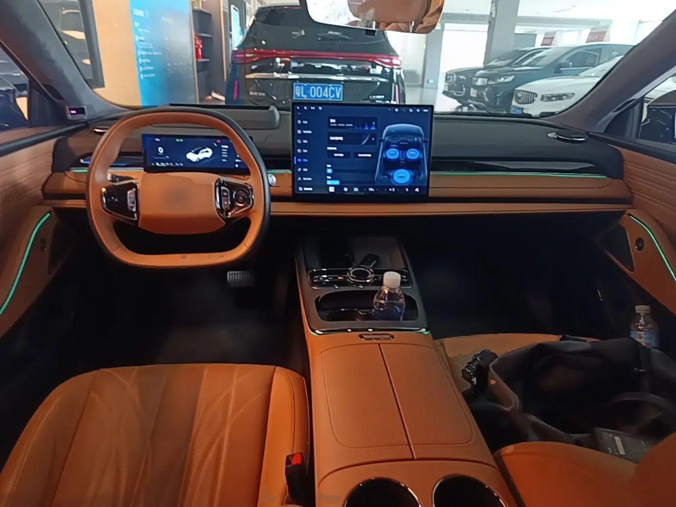 Geely Galaxy 8 2025 130km EM-P Starship Edition — миниатюра 12