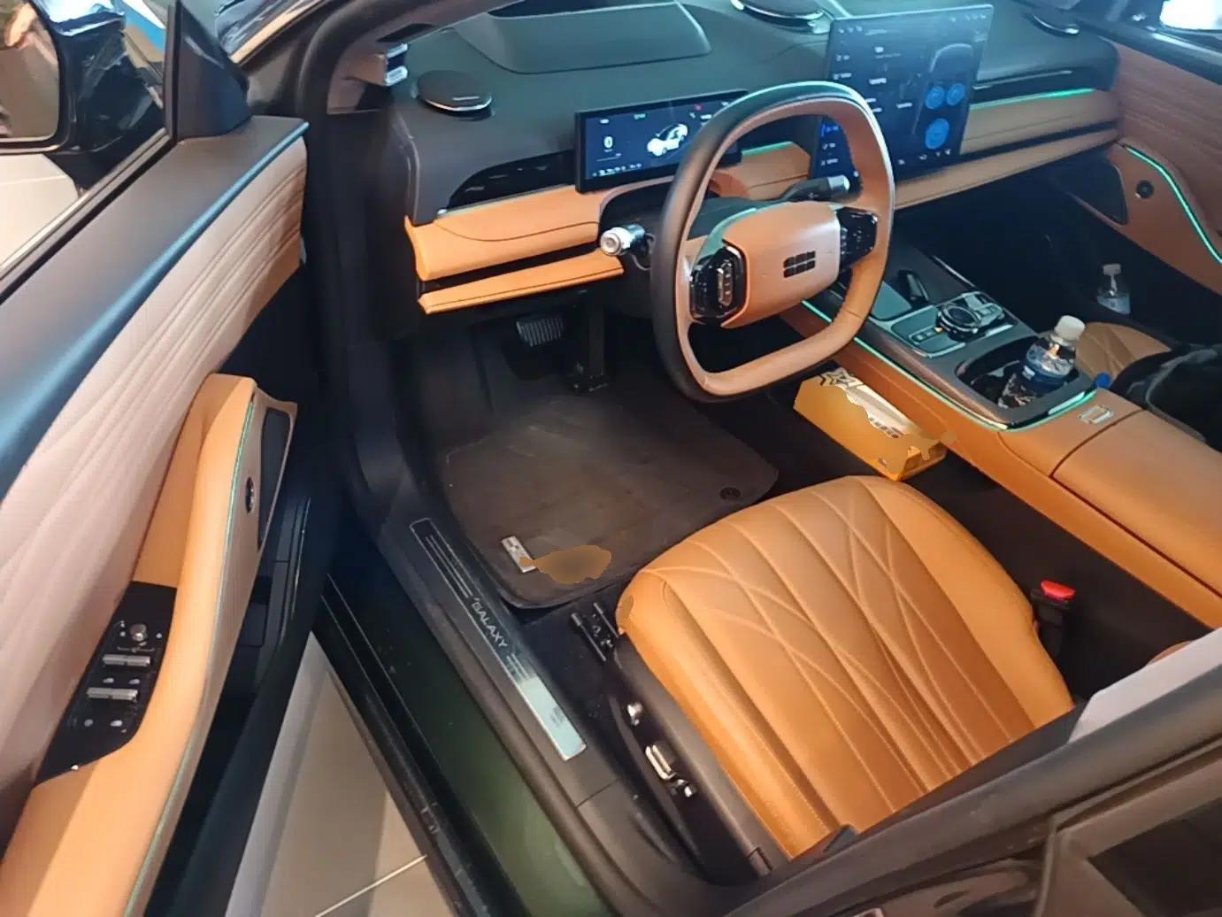 Geely Galaxy 8 2025 130km EM-P Starship Edition — миниатюра 18