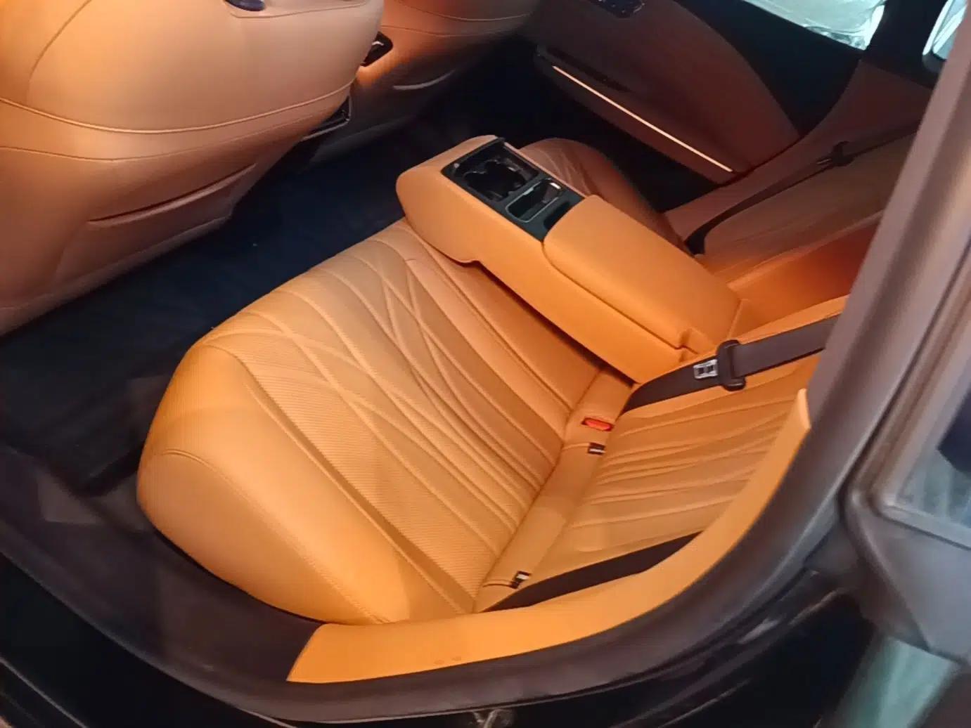 Geely Galaxy 8 2025 130km EM-P Starship Edition — миниатюра 20