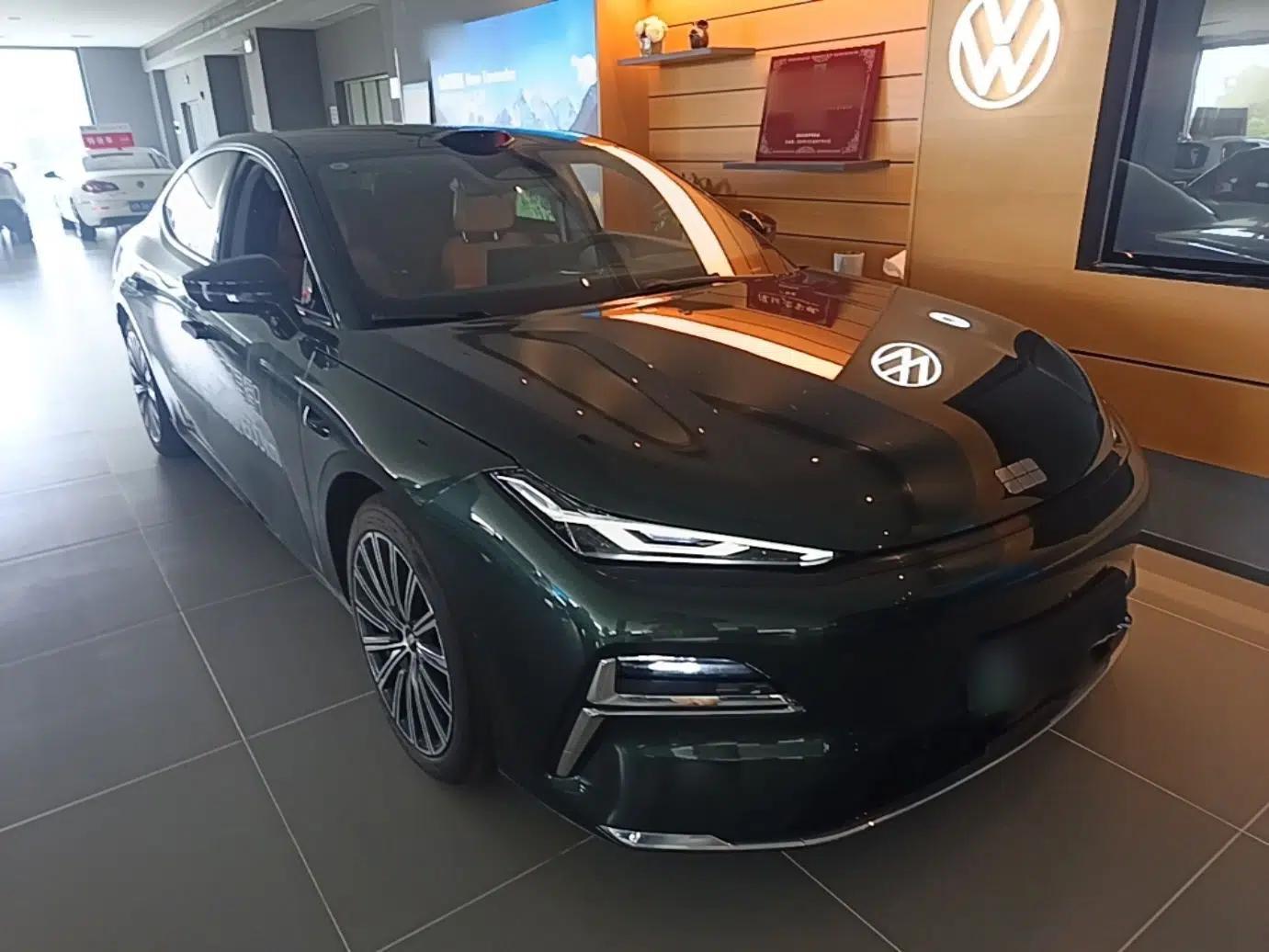 Geely Galaxy 8 2025 130km EM-P Starship Edition — миниатюра 3