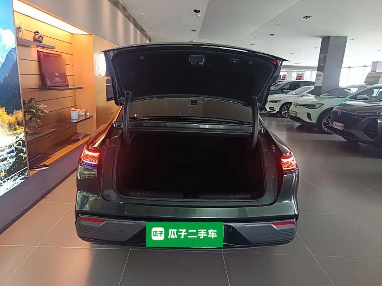 Geely Galaxy 8 2025 130km EM-P Starship Edition — миниатюра 22