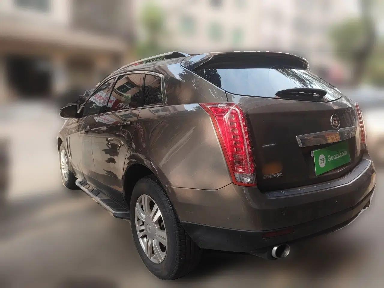 Cadillac SRX 2013 3.0L Elite Model — миниатюра 4