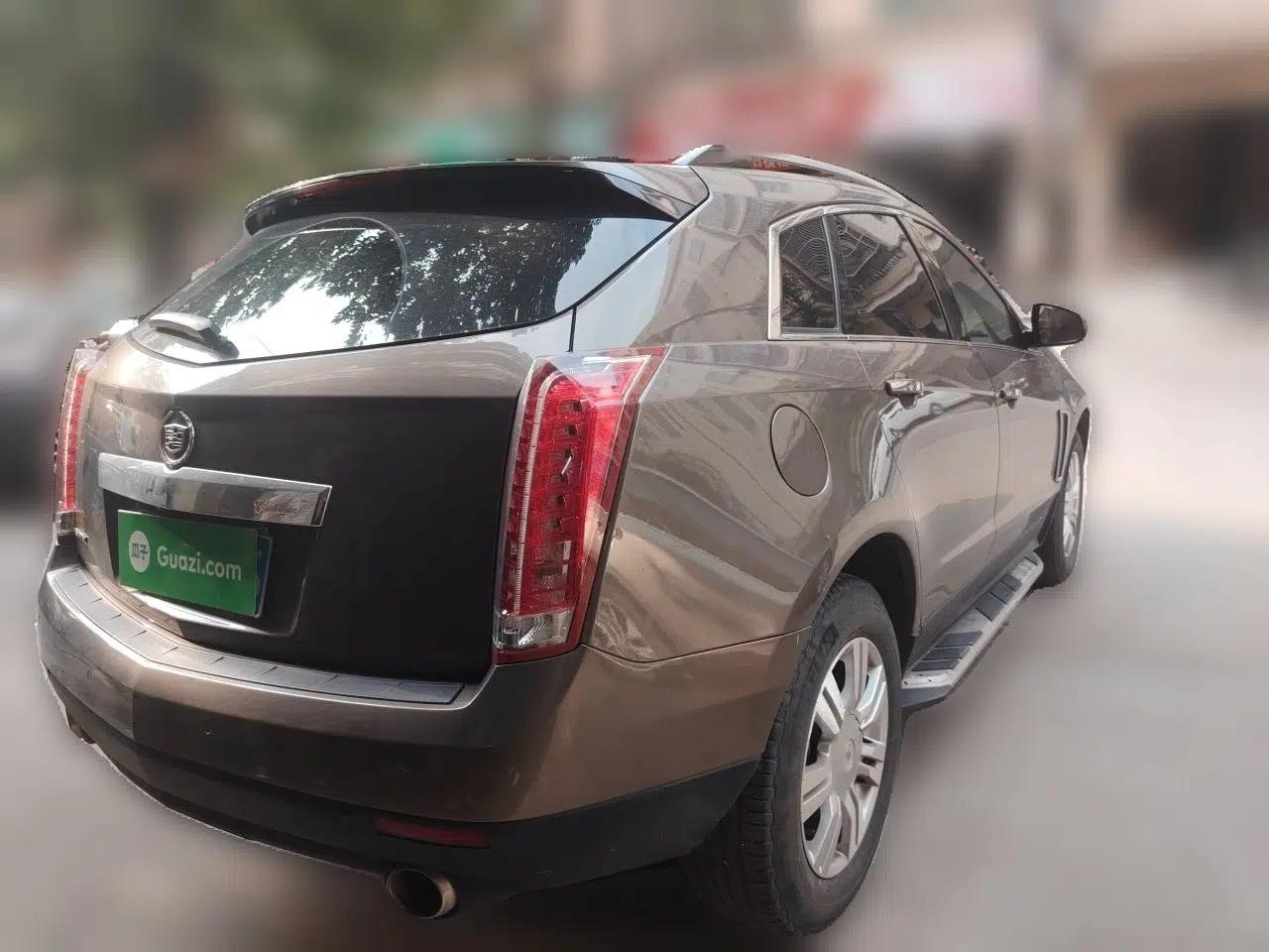 Cadillac SRX 2013 3.0L Elite Model — миниатюра 6