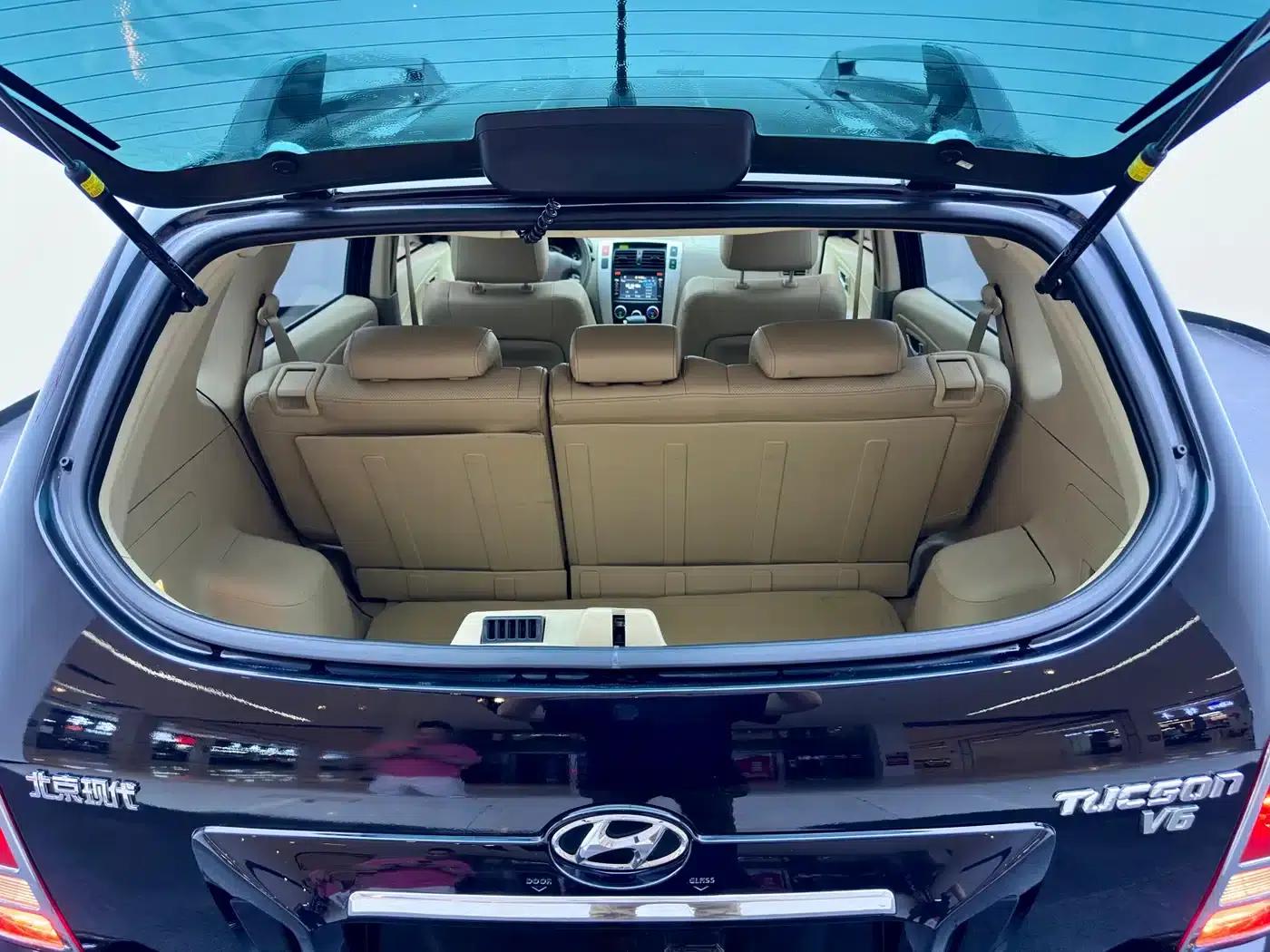 Tucson 2013 2.0L Automatic 2WD Comfort Model — миниатюра 12