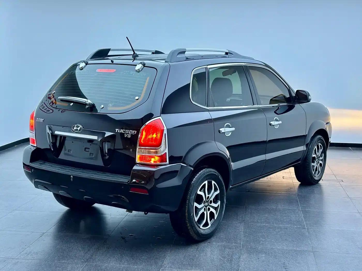 Tucson 2013 2.0L Automatic 2WD Comfort Model — миниатюра 17