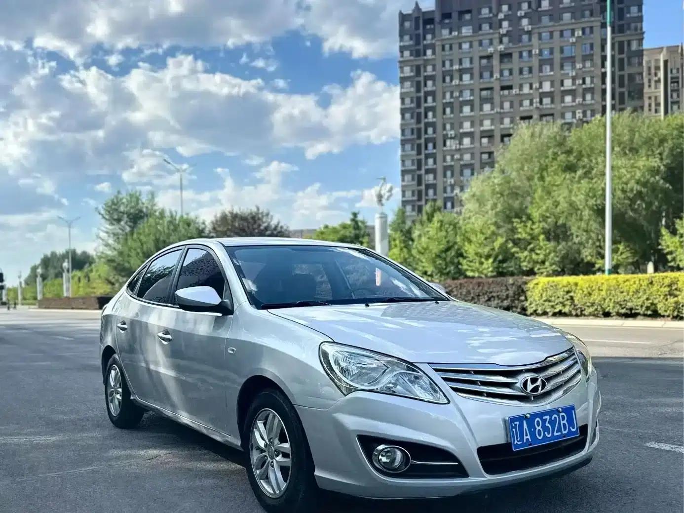 Hyundai Elantra 2011 1.6L Automatic Comfort Model — миниатюра 1