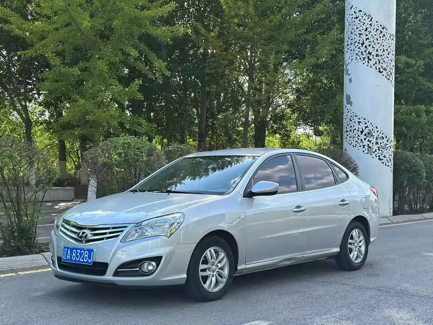 Hyundai Elantra 2011 1.6L Automatic Comfort Model — миниатюра 3