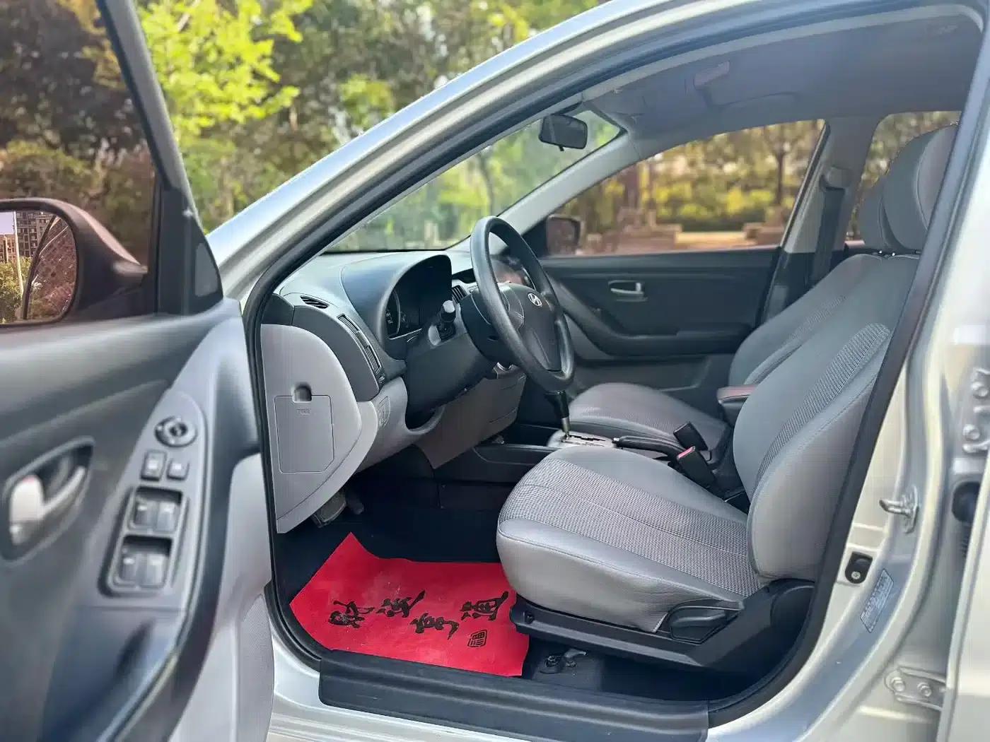 Hyundai Elantra 2011 1.6L Automatic Comfort Model — миниатюра 7