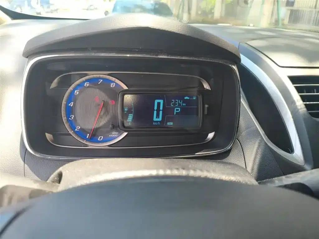 Chevrolet Trax 2014 1.4T Automatic 2WD Luxury — миниатюра 4
