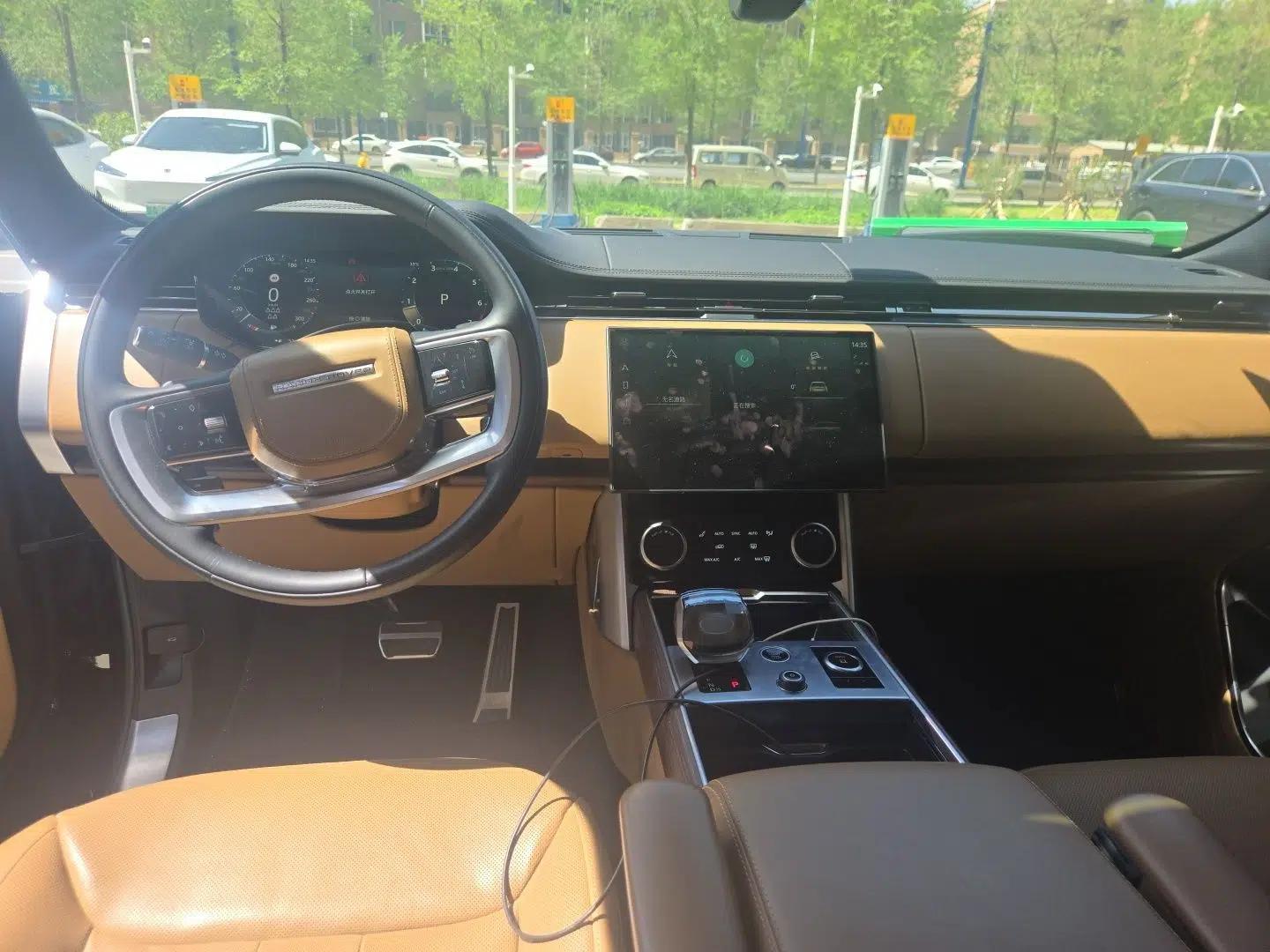 Land Rover Range 2023 3.0 L6 400 PS Prestige Seven-Seater Extended Version — миниатюра 9