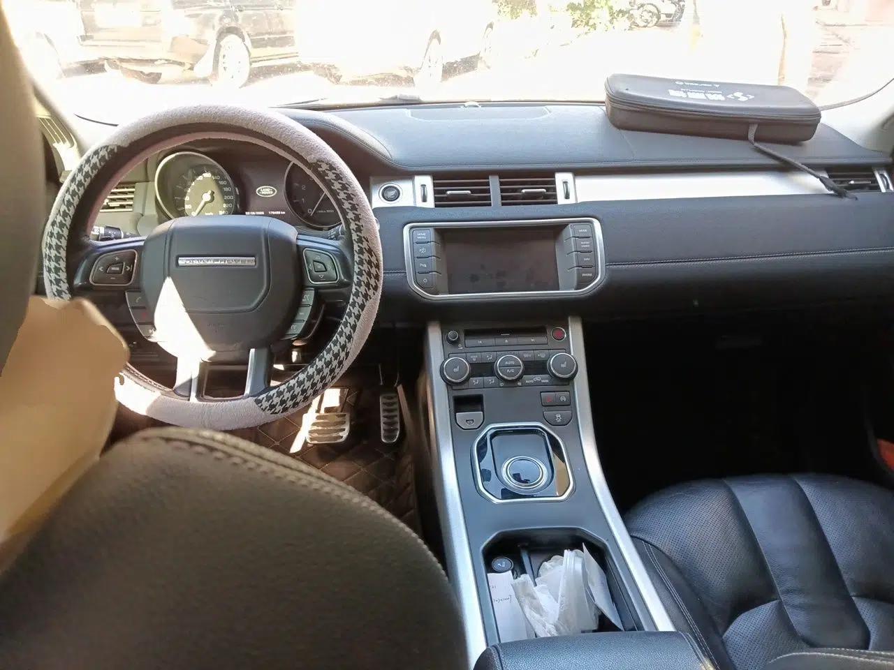 Land Rover Range Evoque 2014 2.0T 5-Door Ignite Edition — миниатюра 9