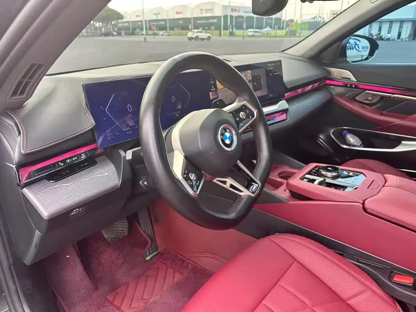 2024 BMW 5 Series 530Li Leading Edition M Sport Package — миниатюра 7