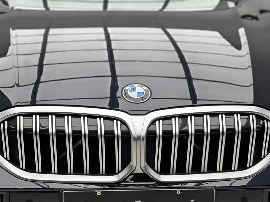2023 BMW 3 Series 320Li M Sport Package — миниатюра 5