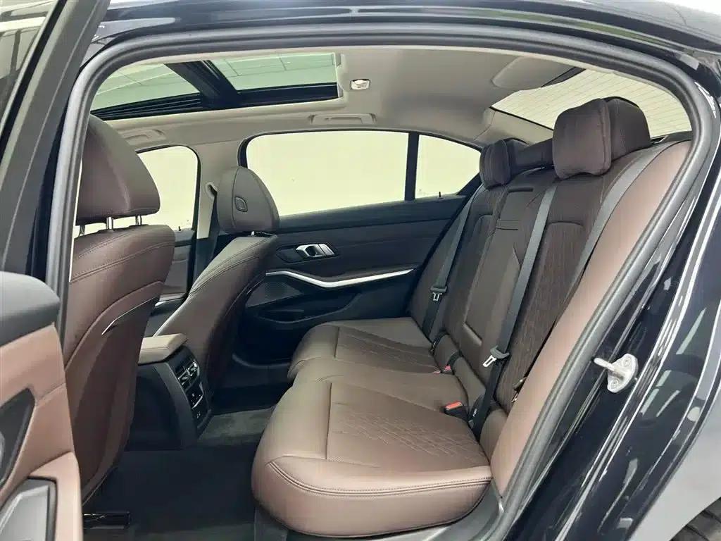 2023 BMW 3 Series 320Li M Sport Package — миниатюра 9