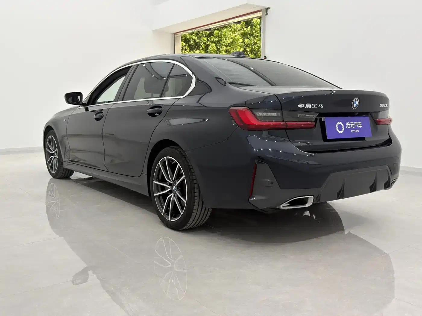 2023 BMW 3 Series 320Li M Sport Package — миниатюра 4